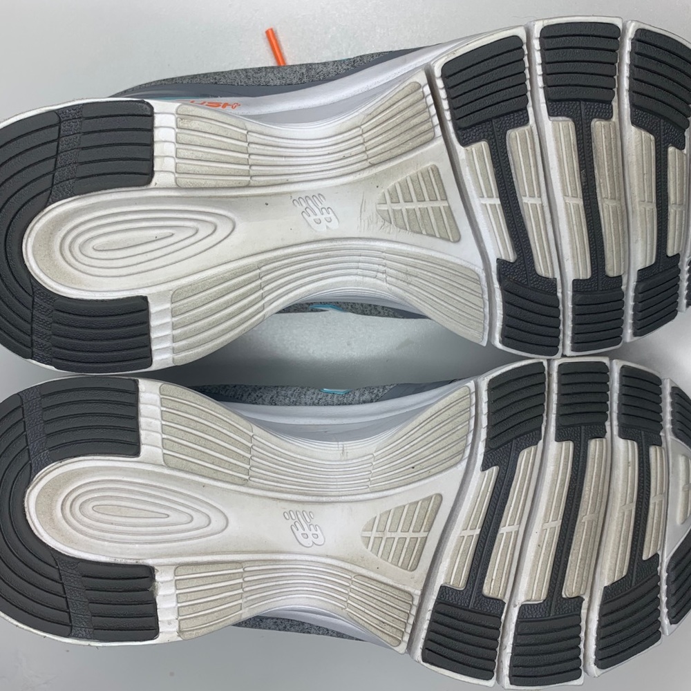 NEW BALANCE RUNNERS | SIZE 6 - Picture 7 of 7